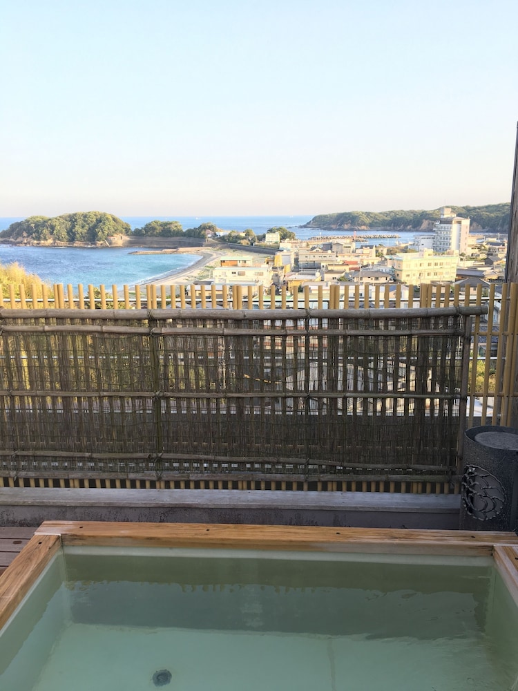 Resort Hills Toyohama SORA no KAZE 16/63