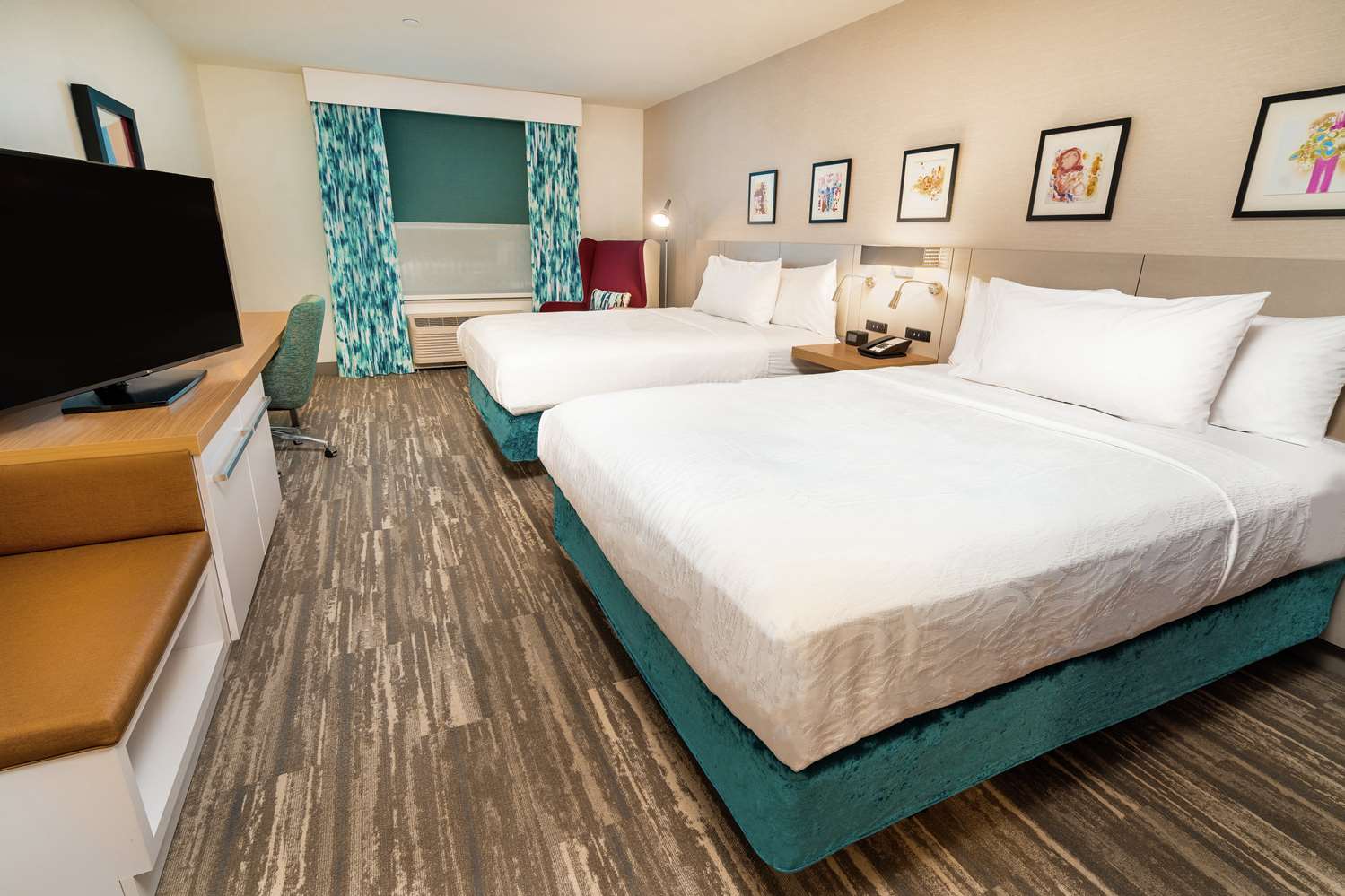 PREMIUM, 2 QUEEN BEDS