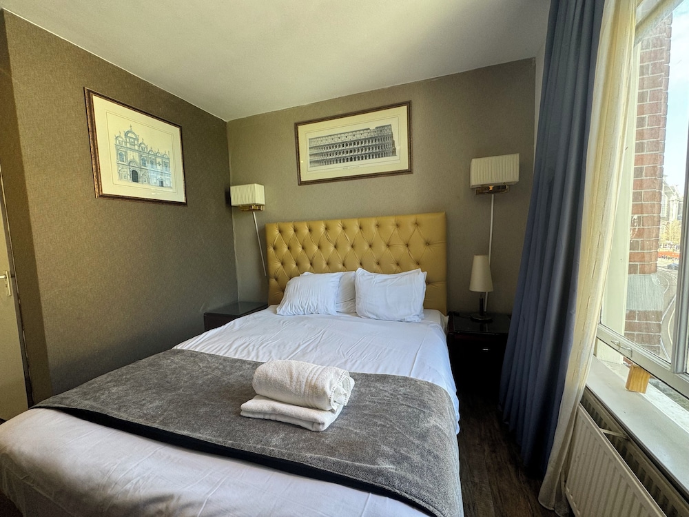 Di-Ann Hotel 32/67