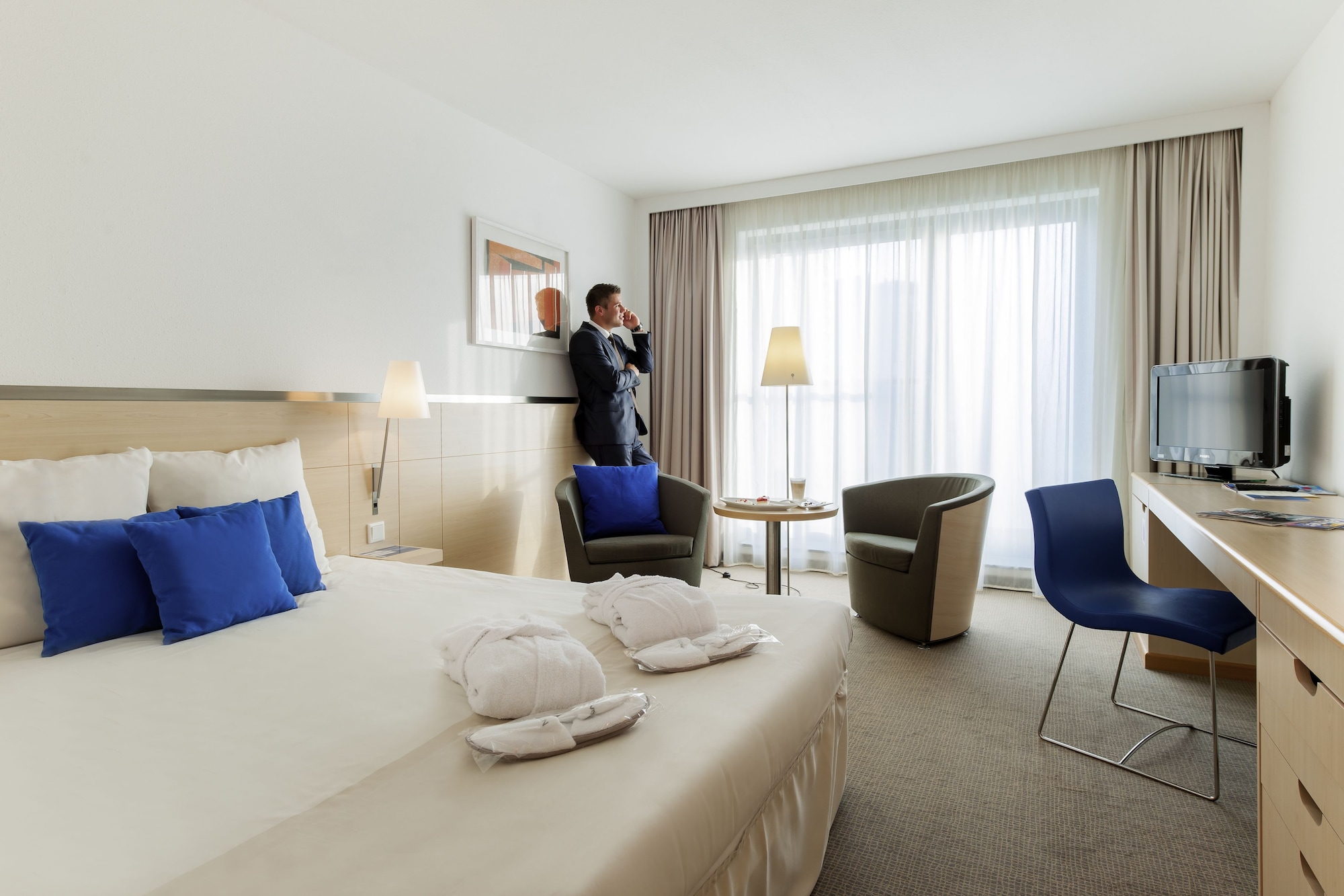 غرفة بريفيليج بسرير مزدوج، Novotel Berlin Mitte 2/6