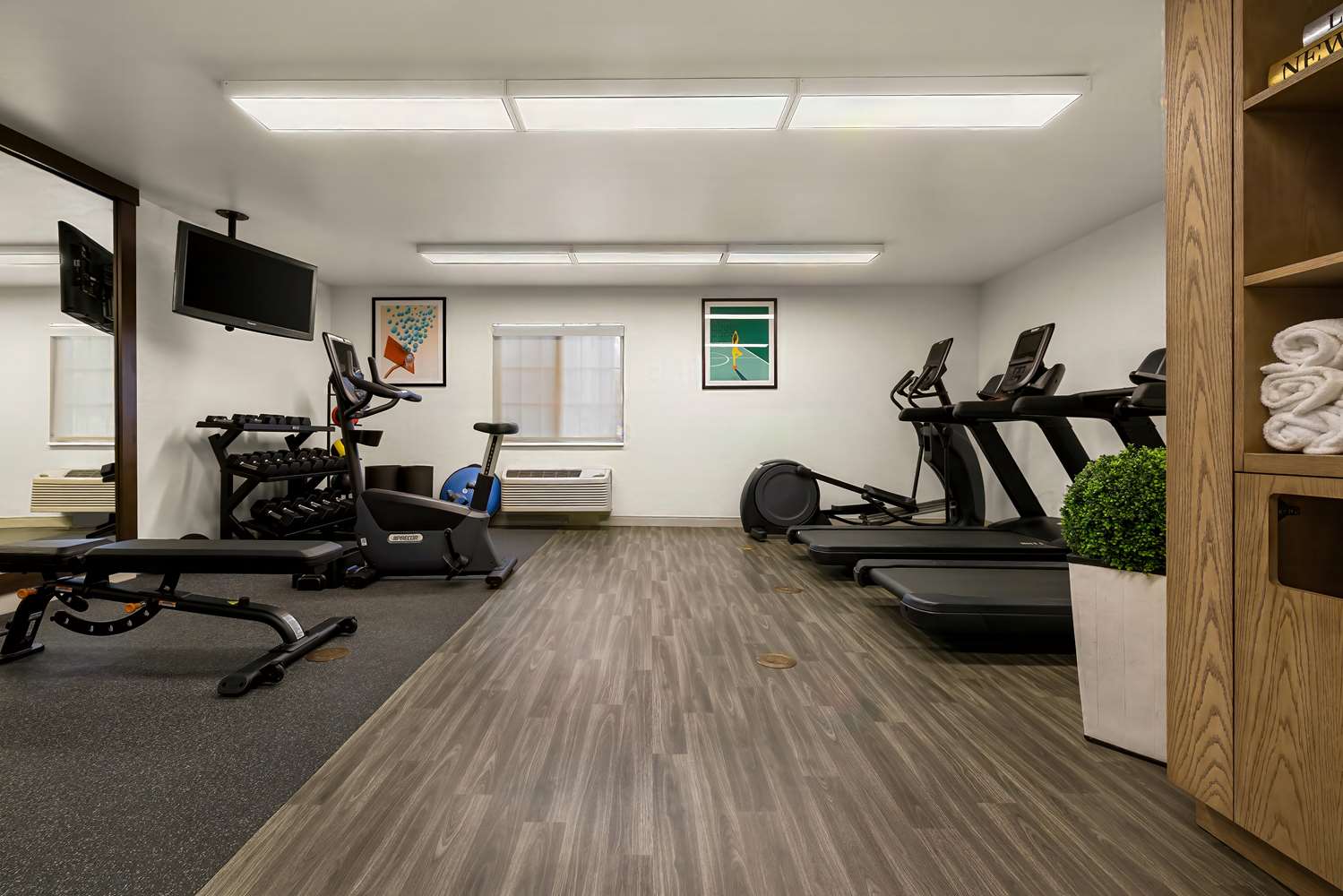 Sonesta Simply Suites Irvine East Foothill 10/20