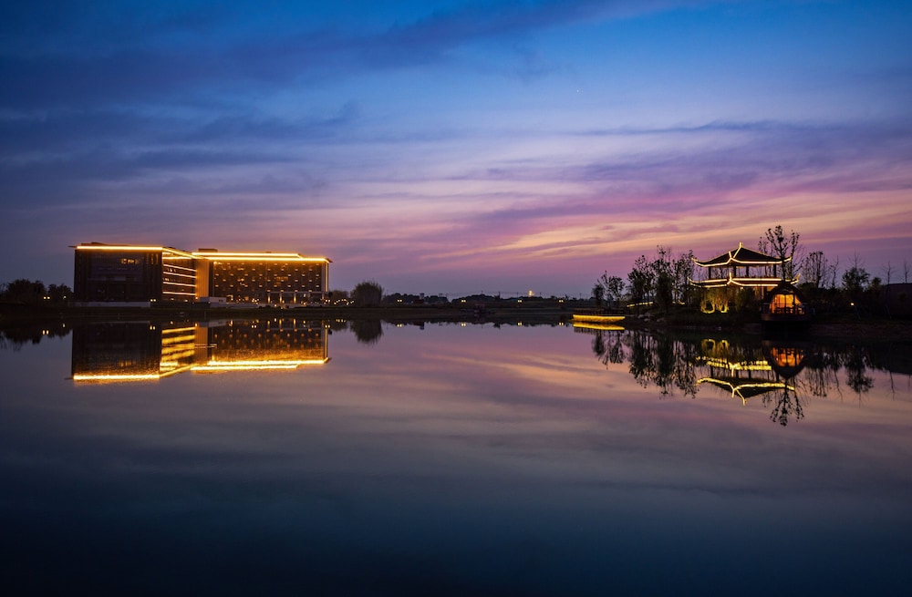 Holiday Inn Resort Maoshan Hot-Spring 67/69