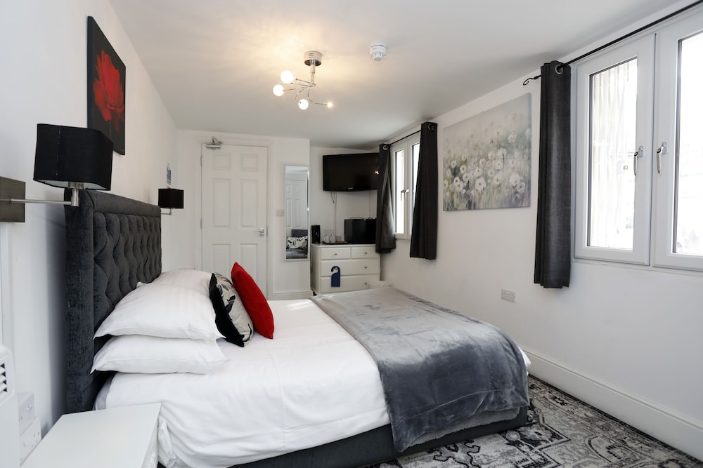 Bexley Village Hotel 4/50