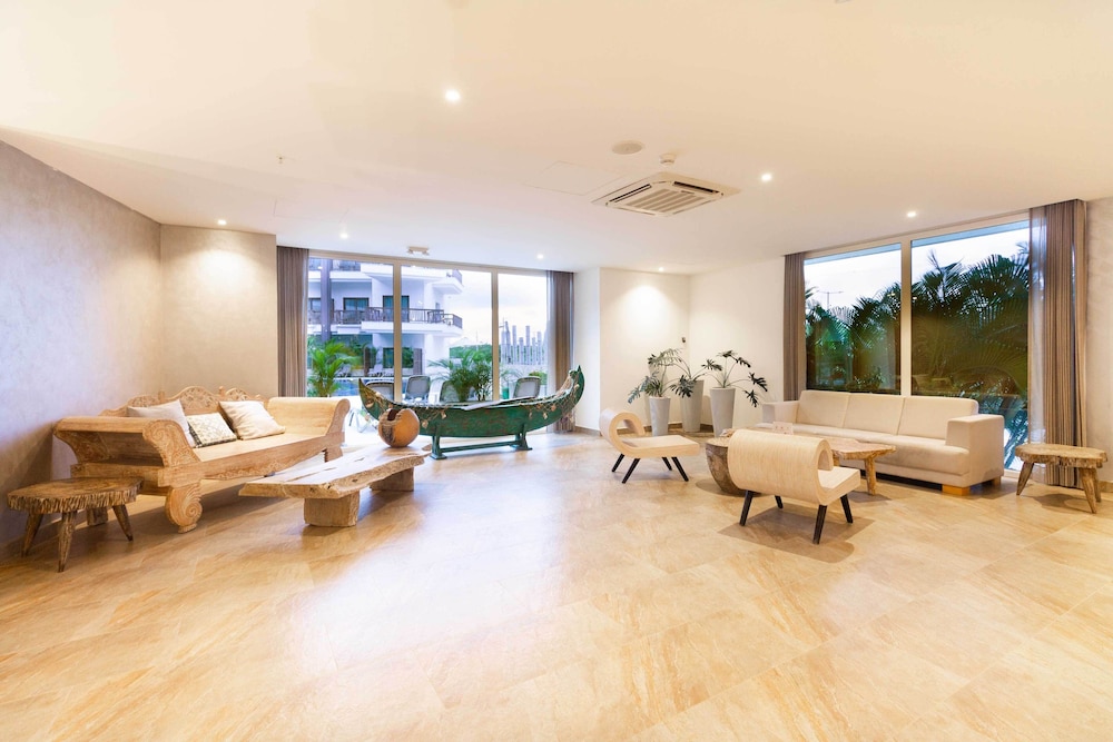 Grand Sirenis Karmairi 42/65