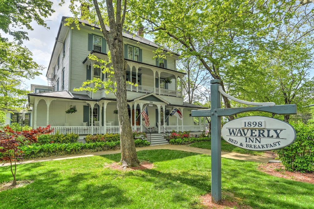 1898 Waverly Inn 7/73