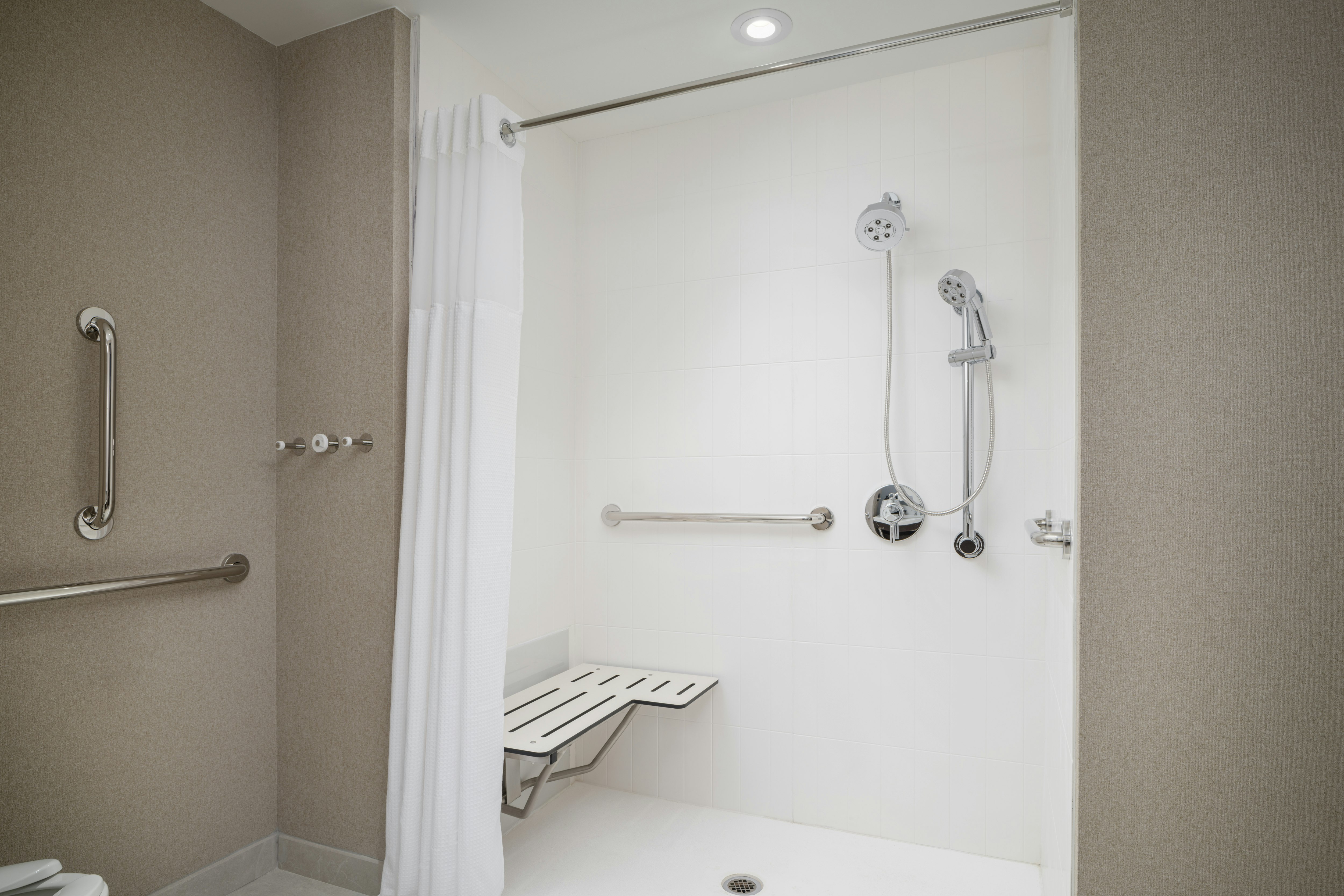Room, King Bed, Accessible, Tempo by Hilton Raleigh Downtown 3/4