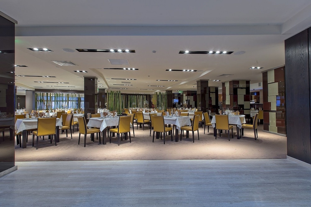 Vega Hotel 10/54