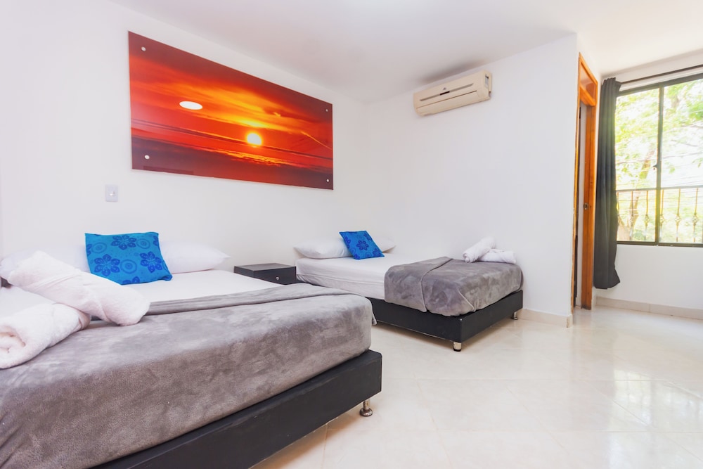 HOTEL TROPICAL SAN JERONIMO 7/27