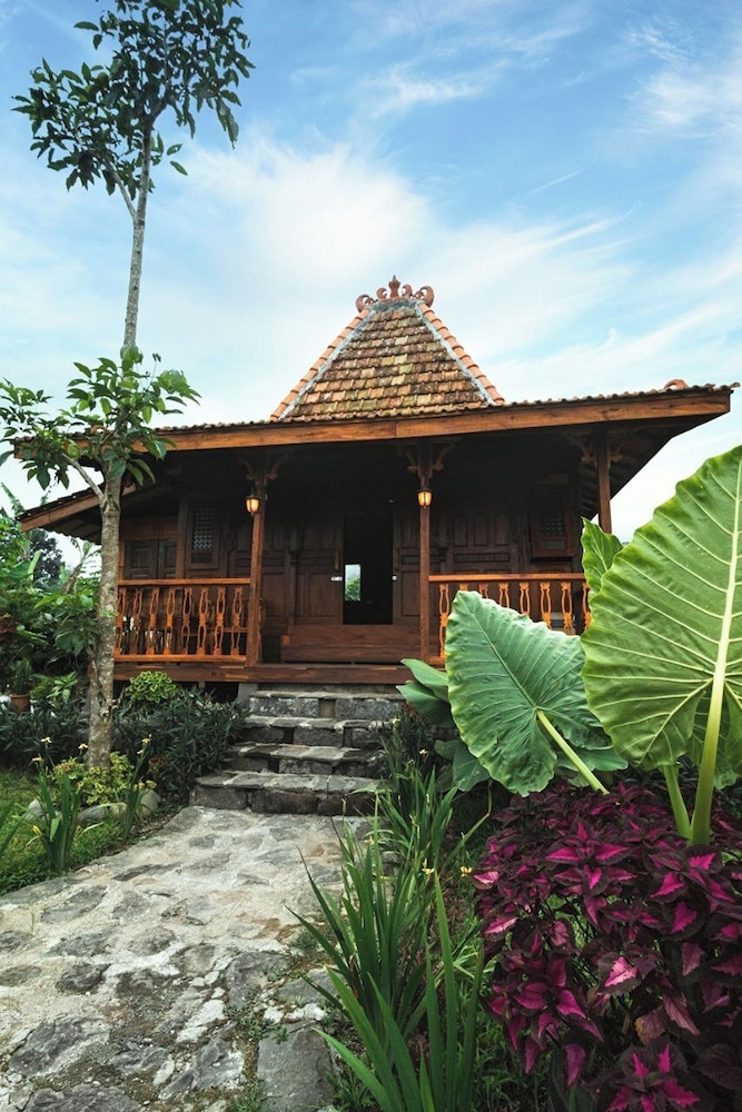 Singgasana Villa & Resto 16/55