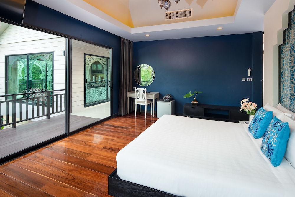 Way Hotel 37/73
