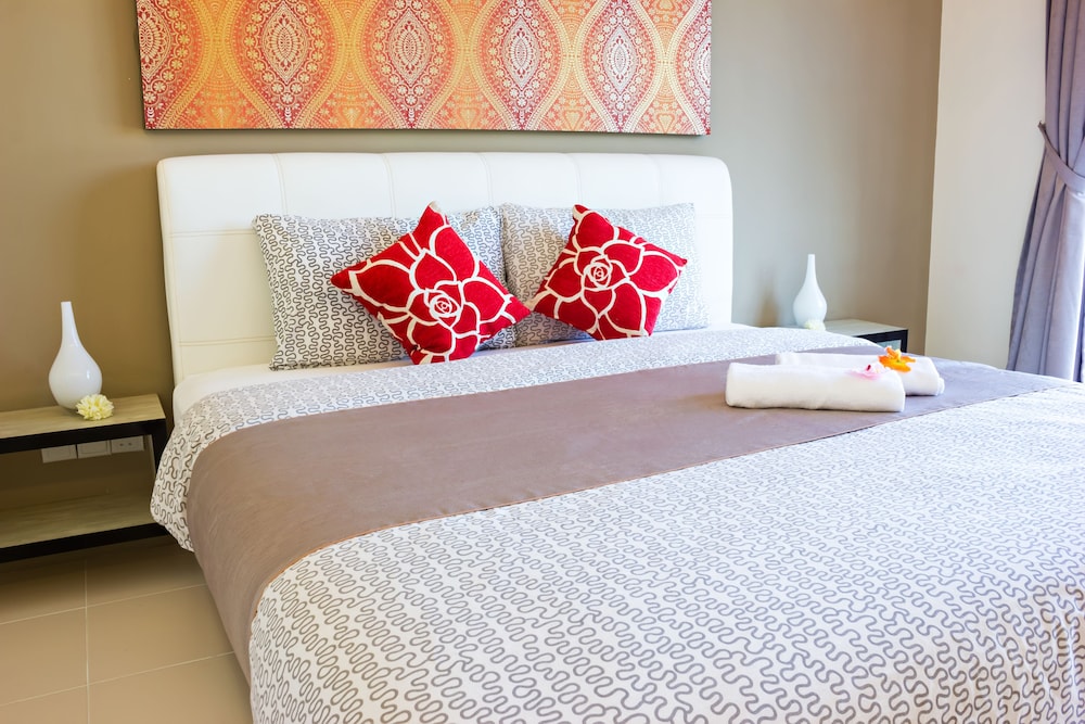 Shamrock Beach Villas 12 17/40