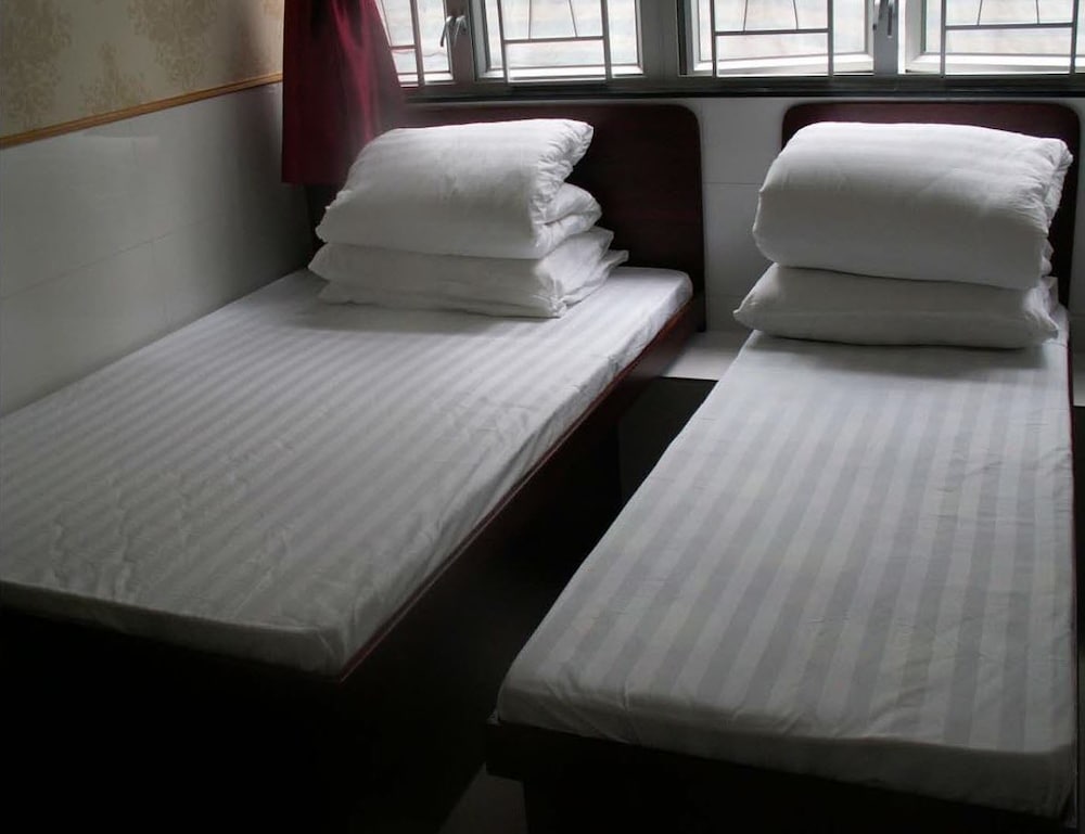 Lung Wa Hotel 8/25