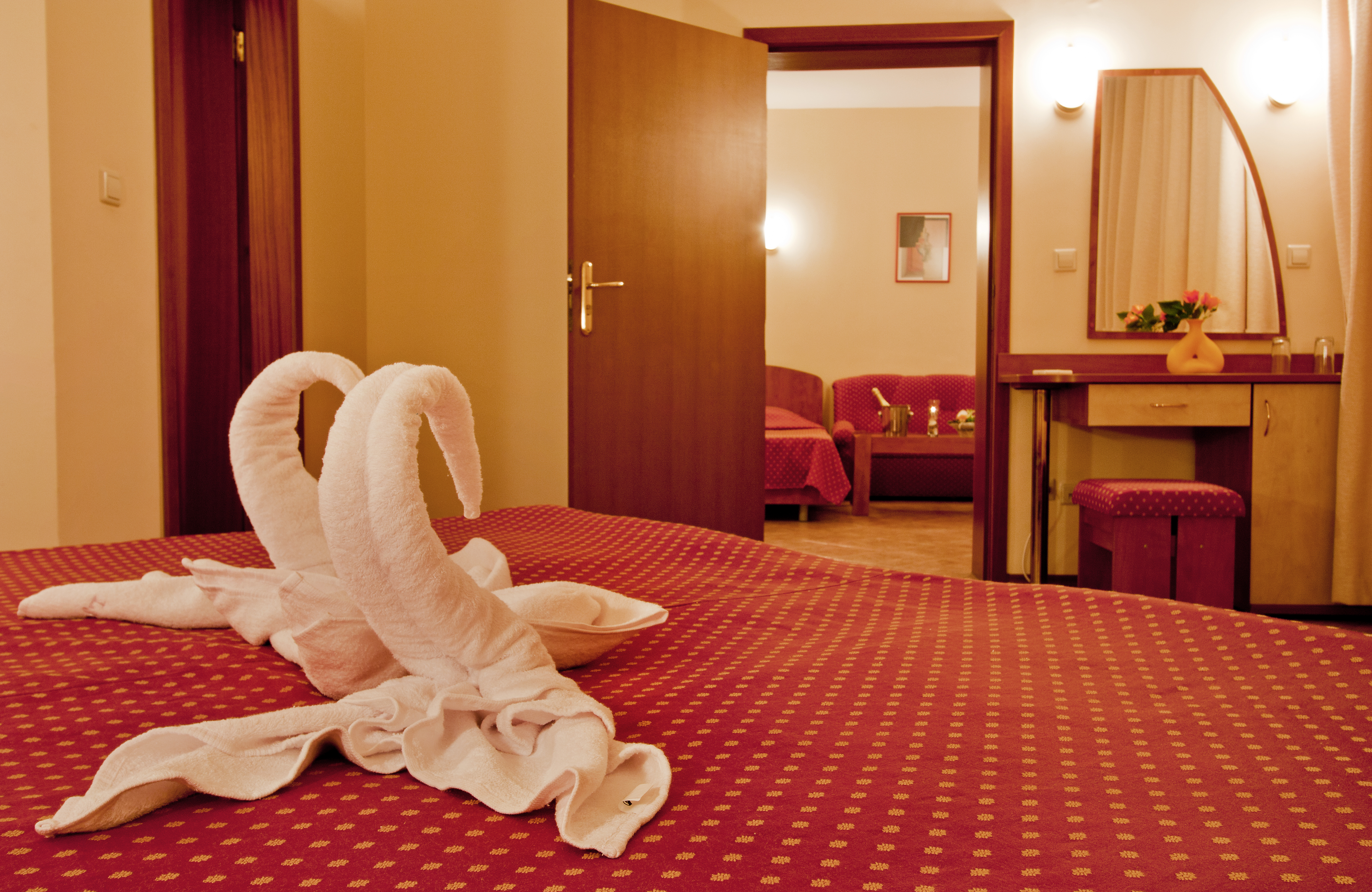 Ljuljak Hotel 11/37