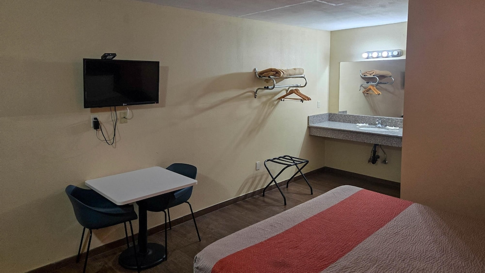 Motel6 Blythe, CA - South 59/71