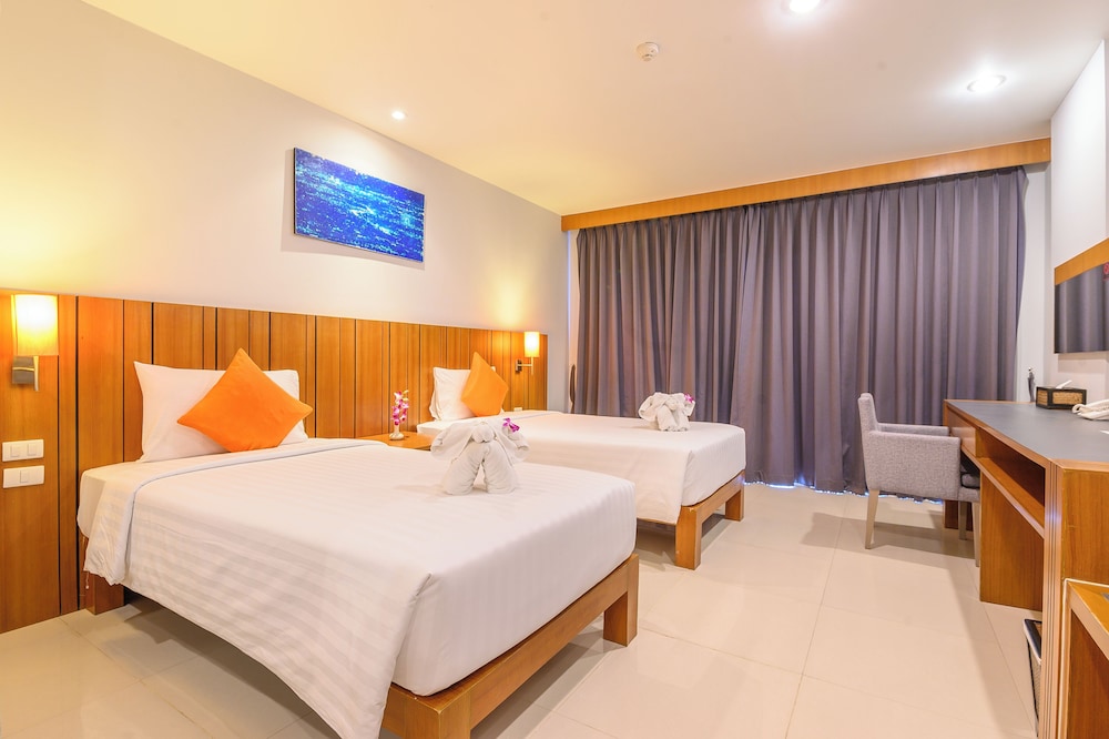 Deluxe Pool Access Room, Andakira Hotel 5/10