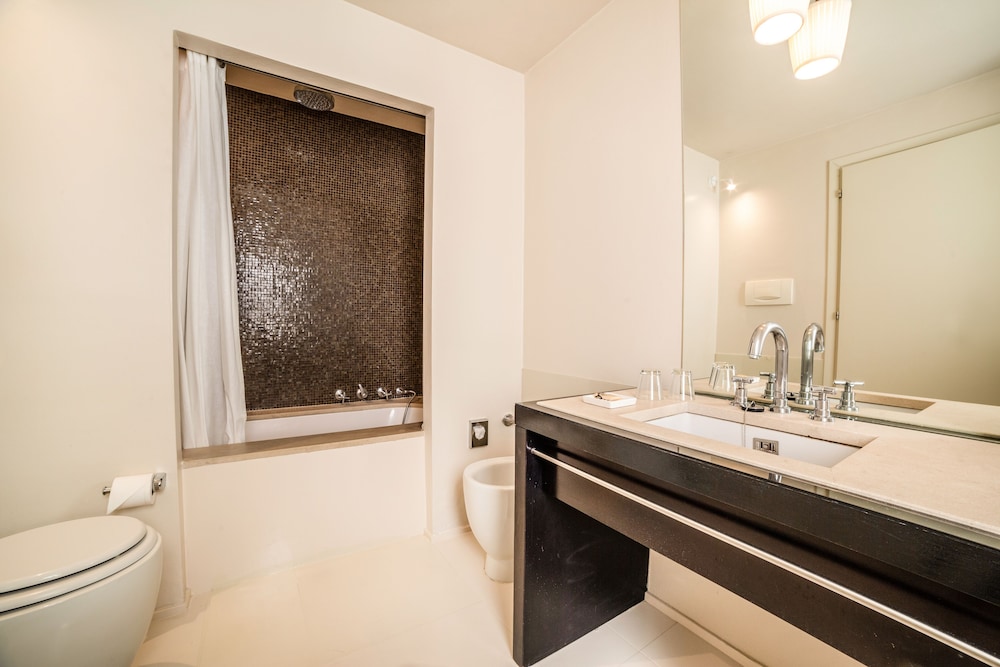Hotel Carducci 76 31/75
