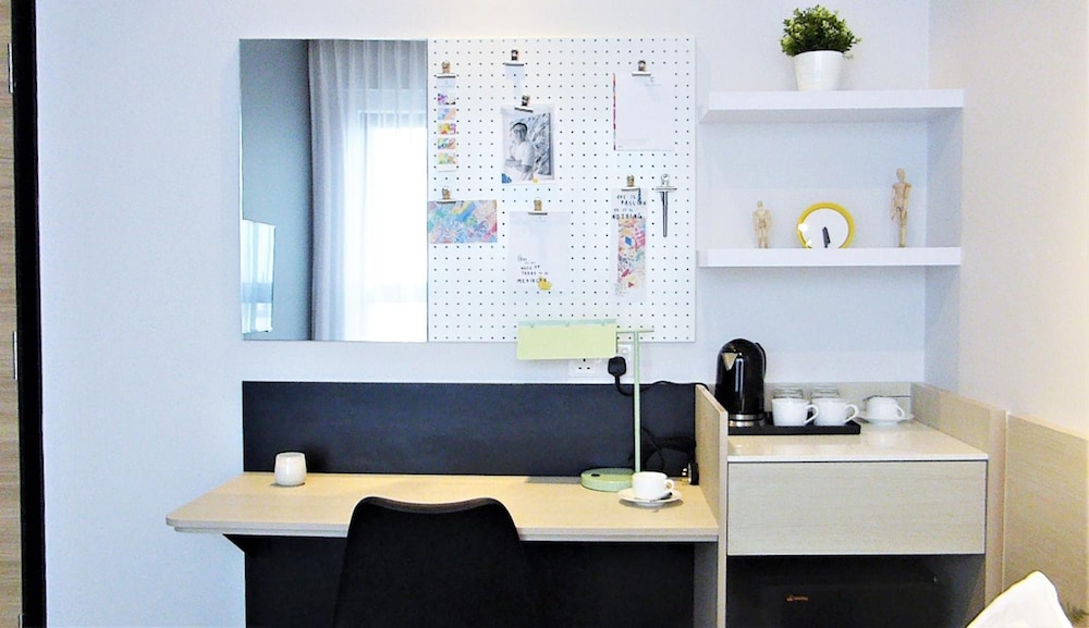 The Canvas Hotel 38/42