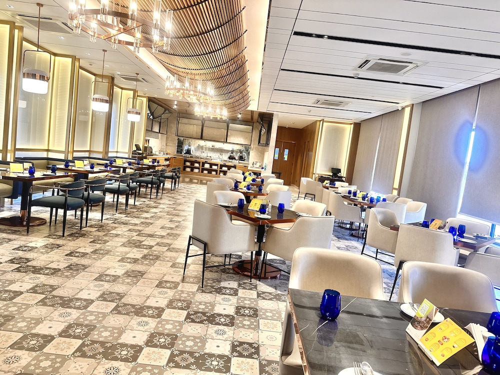 Ramada Encore by Wyndham Bareilly Civil Lines 39/58