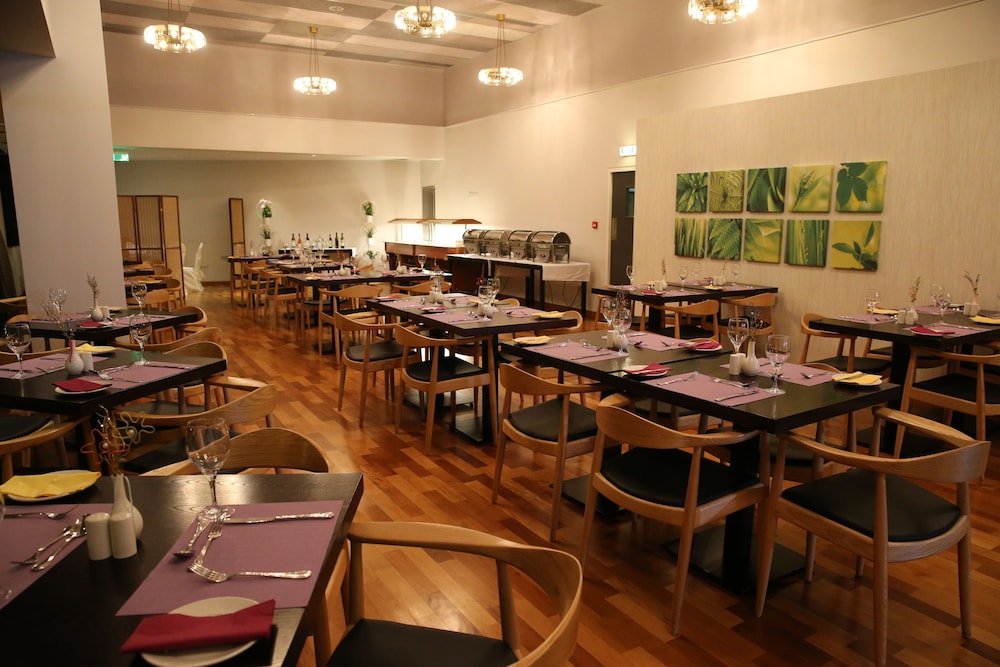 restaurant-cafeteria