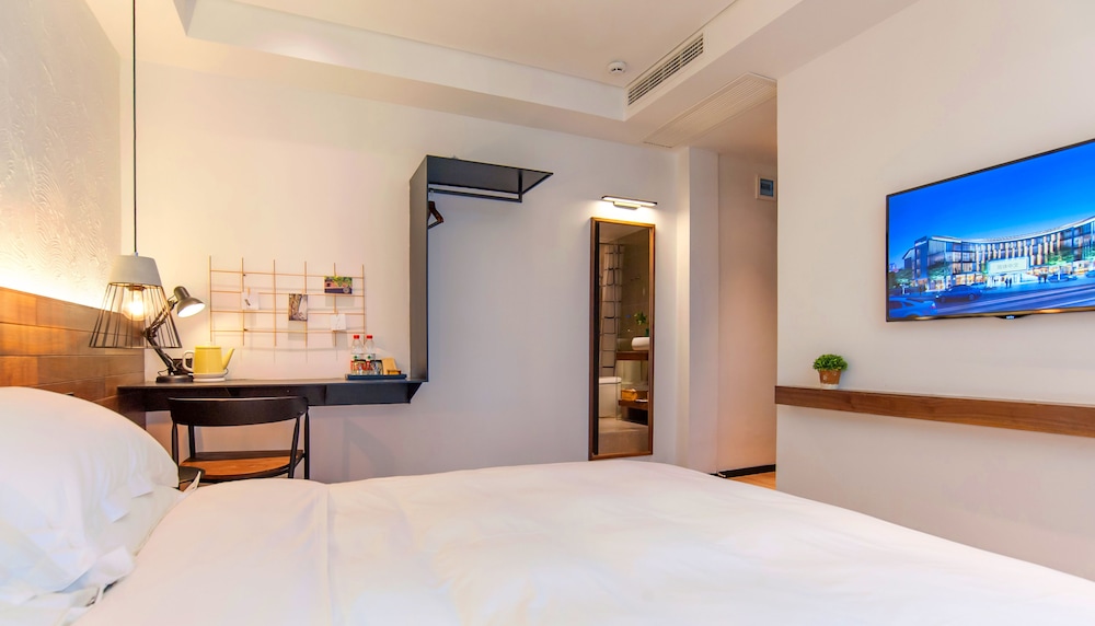 Hangzhou Backlighting Inn 14/45