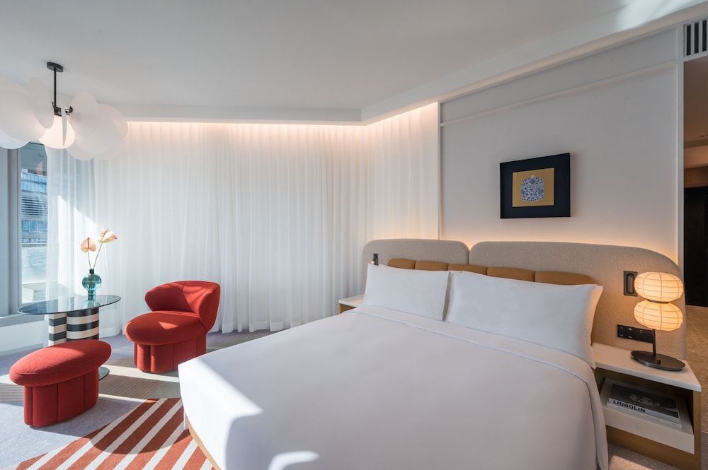 Mondrian Hong Kong 17/48