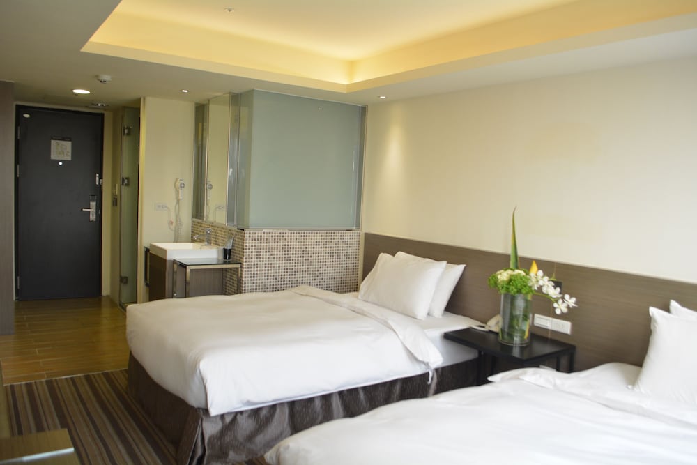 Yeong Chi Business Hotel 8/52