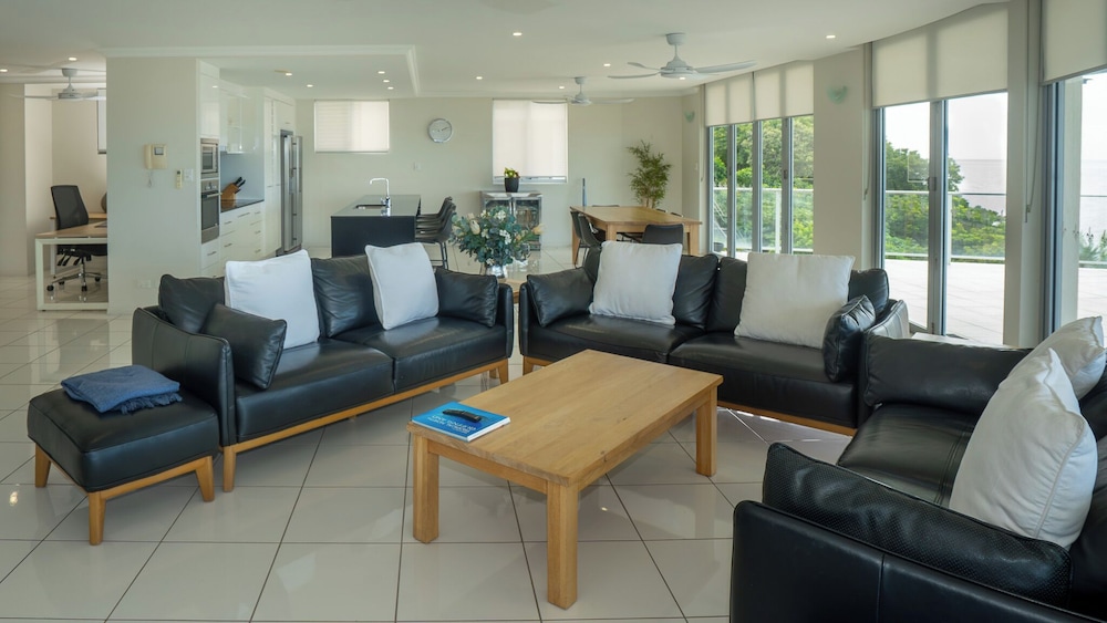 Vue Apartments Trinity Beach 29/50