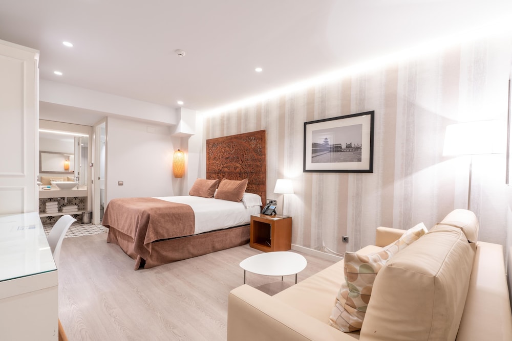 Serennia Fira Gran Via Exclusive Rooms 16/47