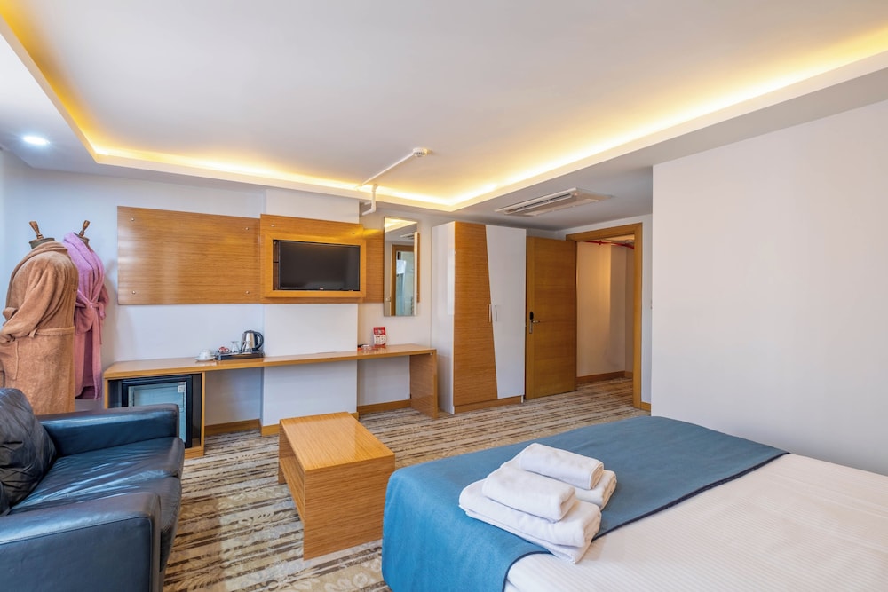 Bulvar Hotel 24/49