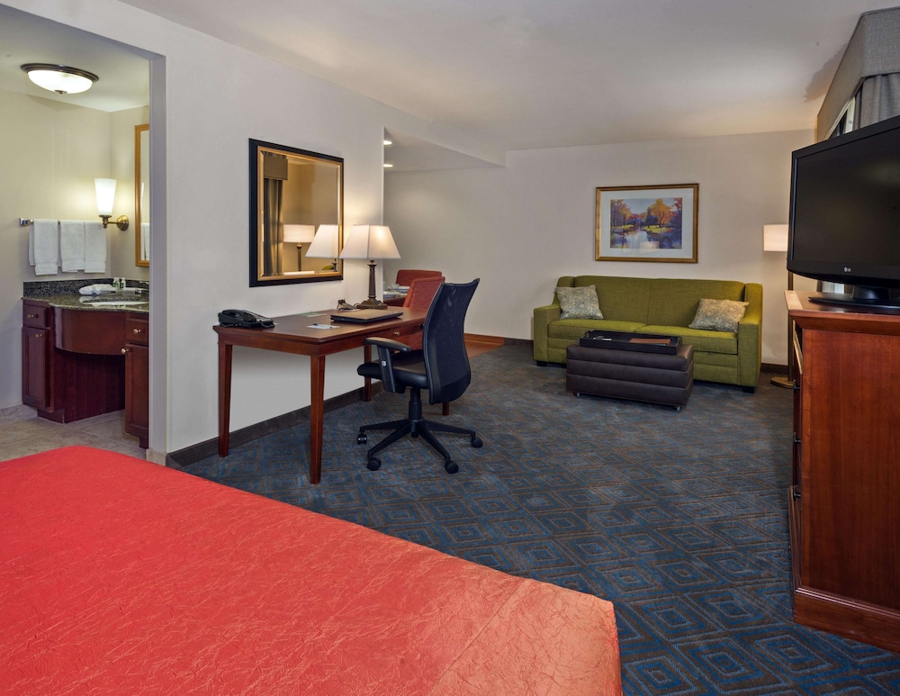 HOMEWOOD SUITES BY HILTON KNOXVILLE WEST at TURKEY CREEK 44/47
