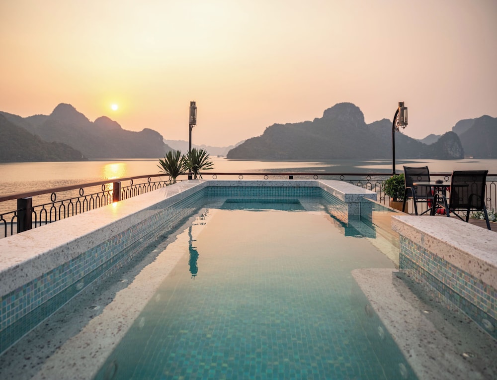 Indochine Cruise Lan Ha Bay 45/50
