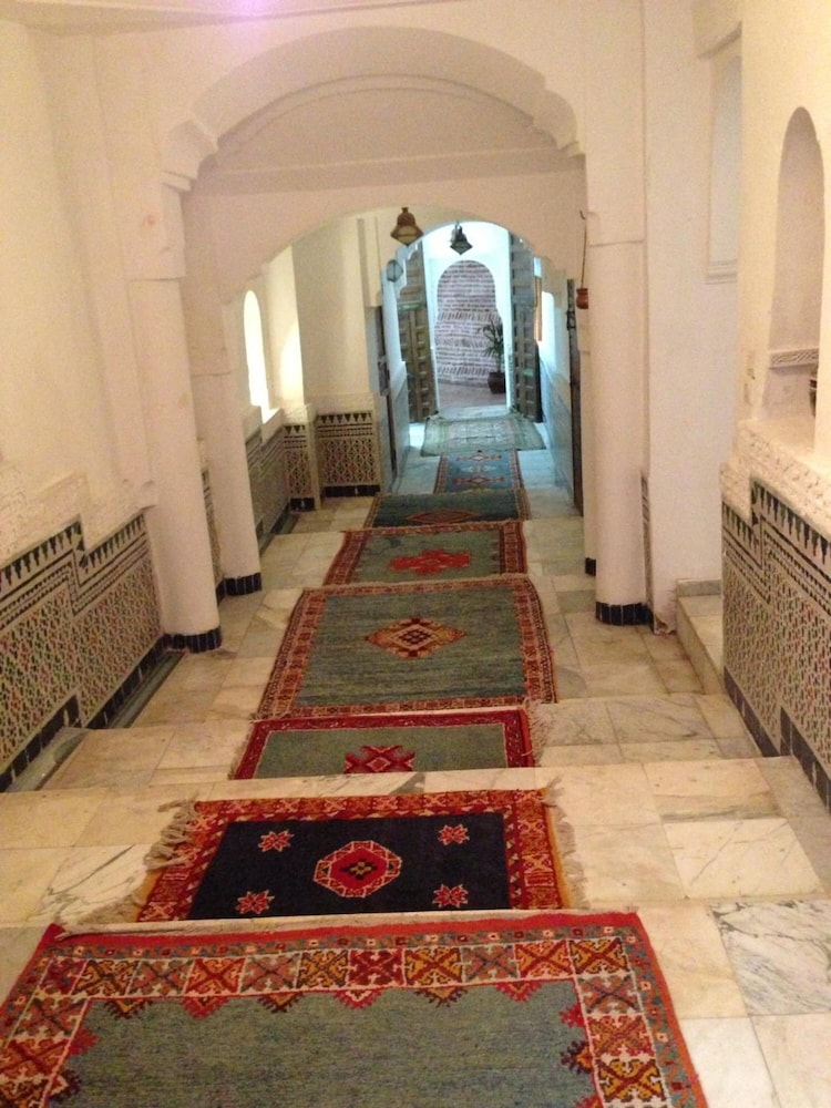 Riad Ben Youssef 43/50