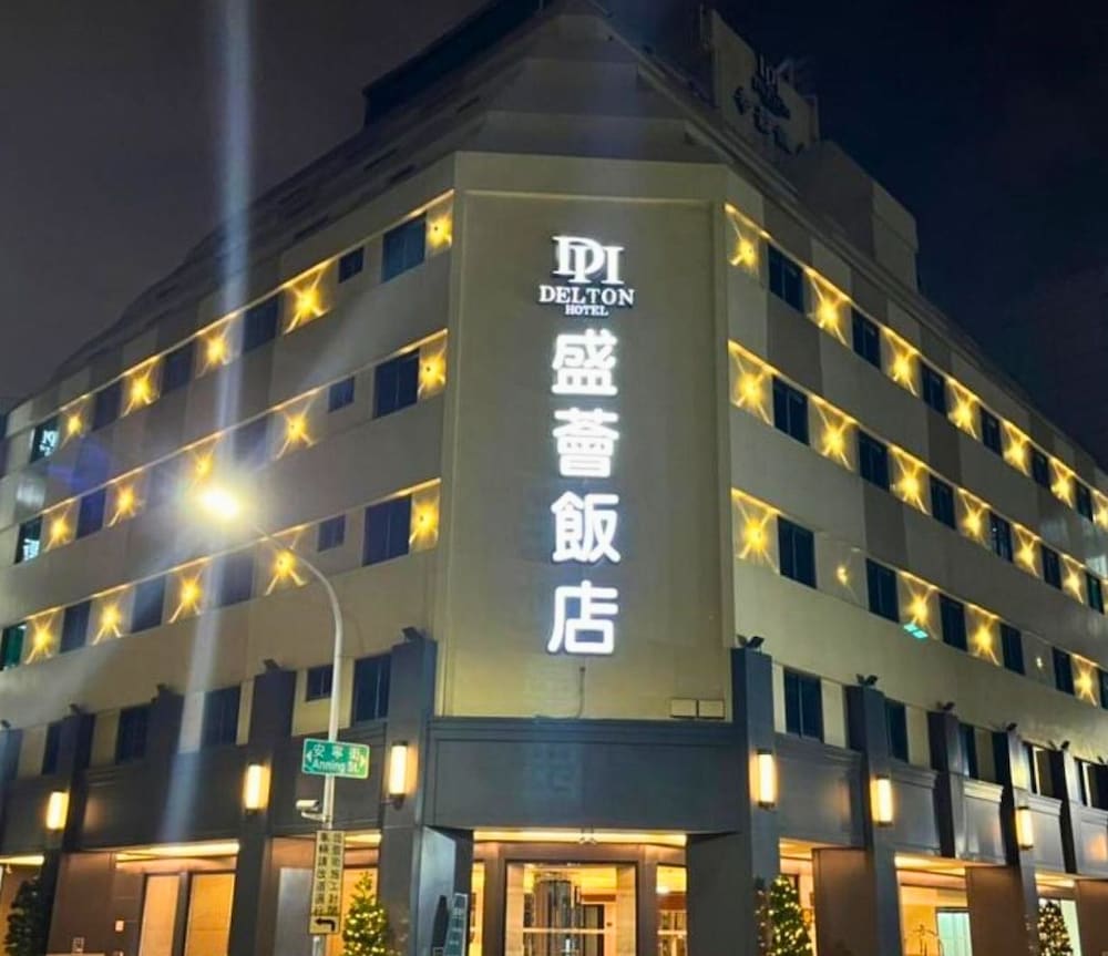 Delton Hotel 3/66
