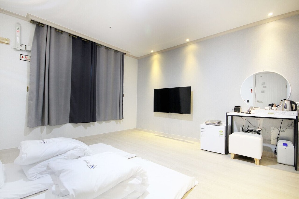 Mj Tour Hostel 23/47