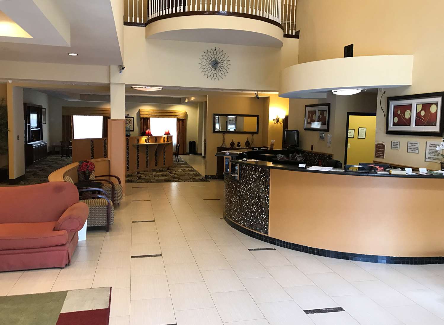 Hawthorn Extended Stay by Wyndham Port Arthur 4/6