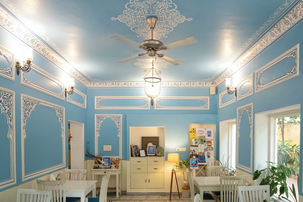 Anuraag Villa 11/65