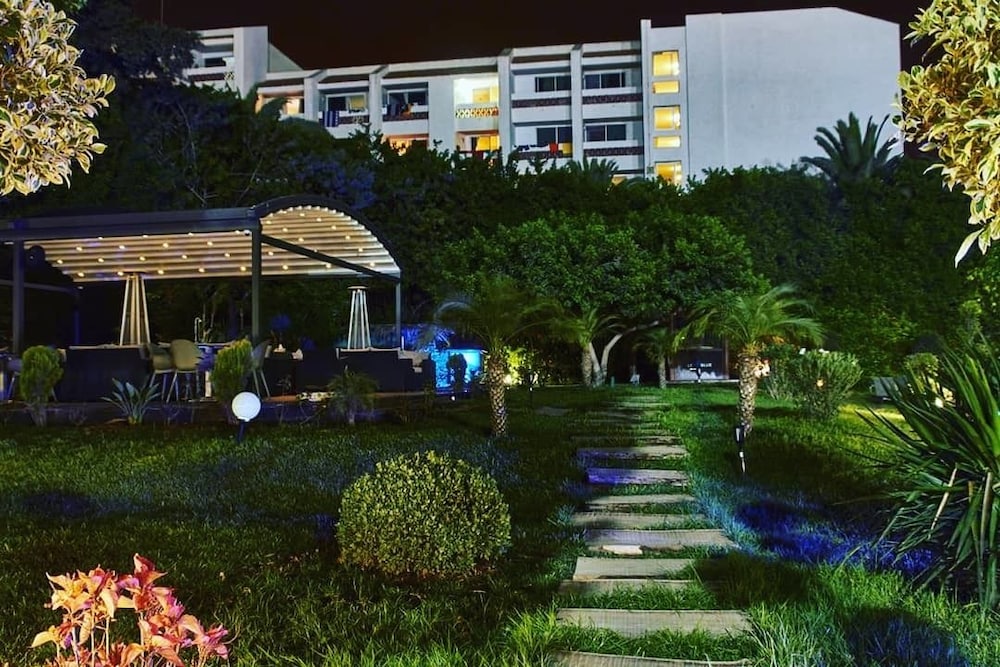 Mabrouk Hotel 40/43