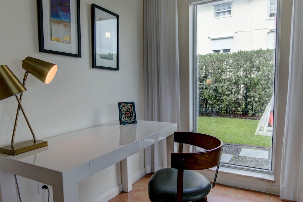 Beach Haus Bal Harbour 43/76