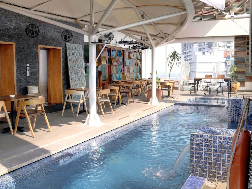 MERCURE JAKARTA SIMATUPANG 34/72
