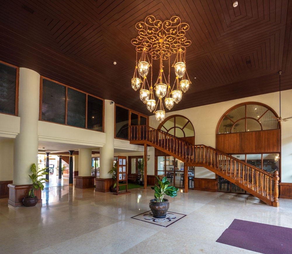 Acron Candolim Regina 9/41