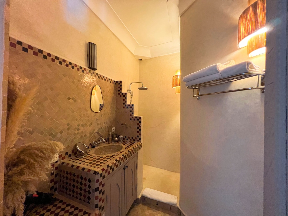 Riad Jonan 64/65