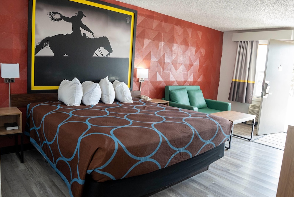 Super 8 by Wyndham Newcastle 14/59