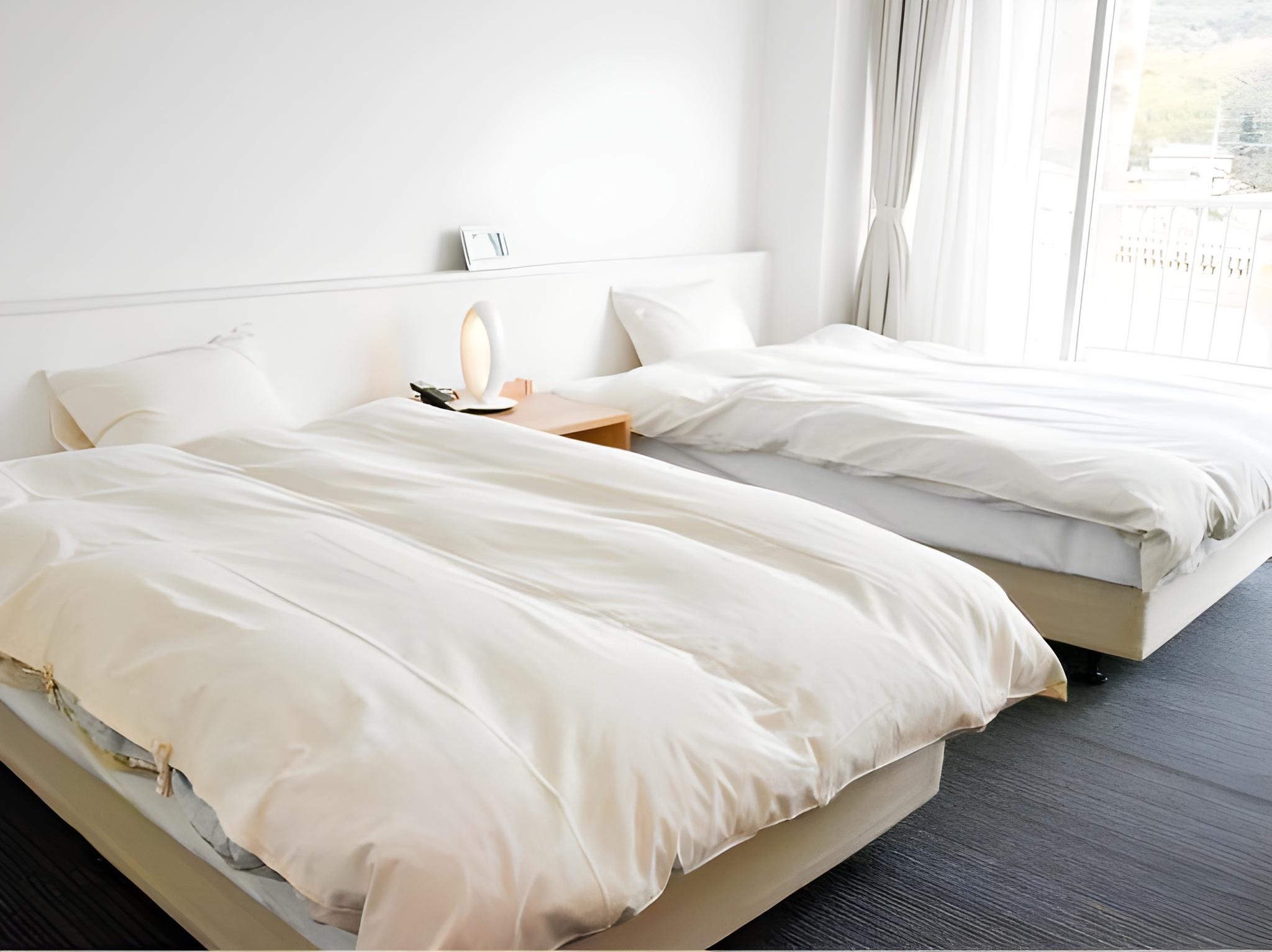 Room, Twin Beds, Sea Side, Mountain View