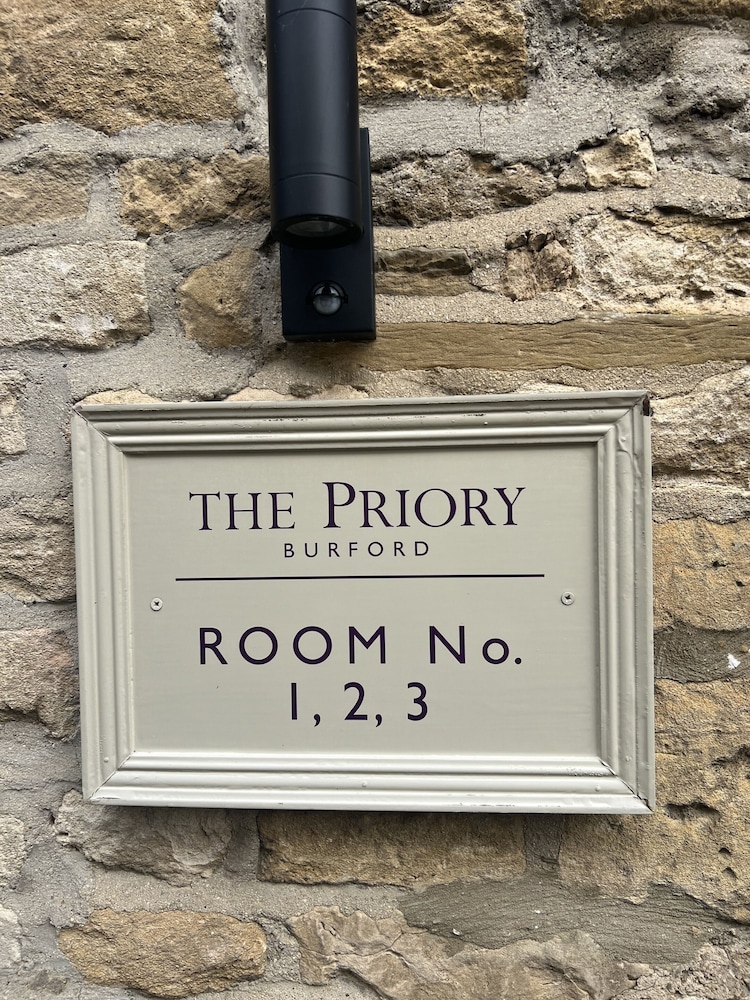 The Priory Burford Bed And Breakfast 33/59