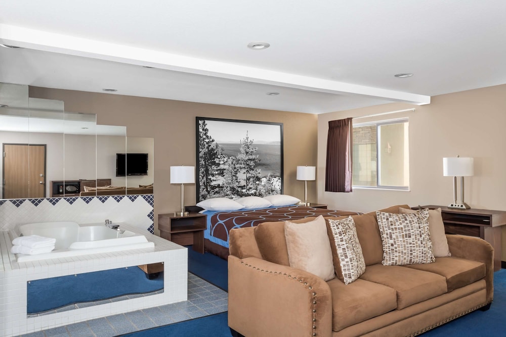 Americas Best Value Inn Sparks 7/17