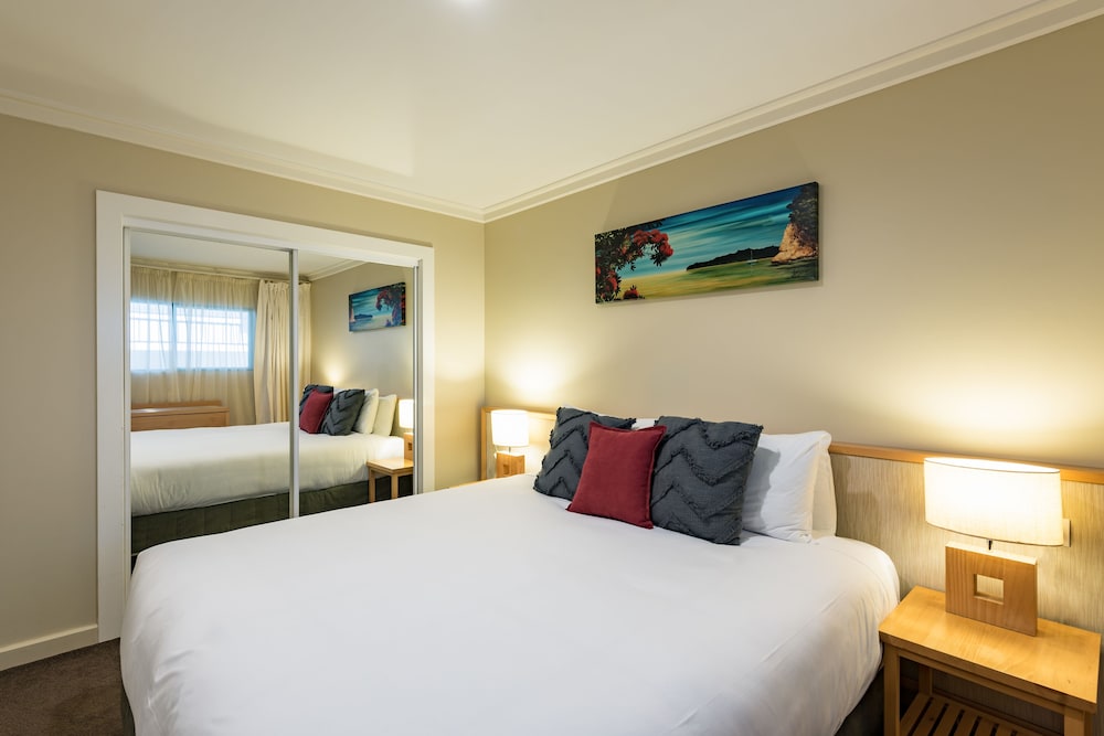 2 Bedrooms, Executive, Apartment, 1 King and 1 Single Beds, Ocean View