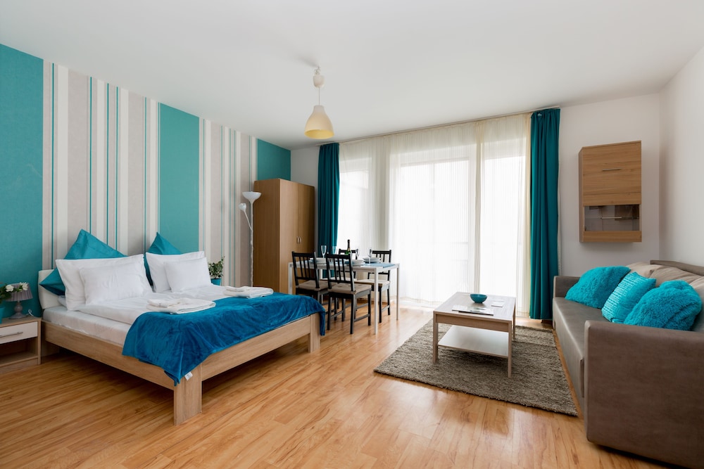 SUN RESORT APARTMENTS 14/33