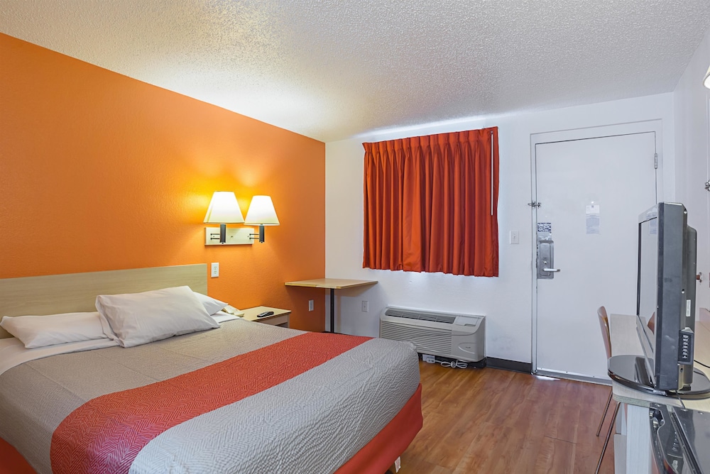Motel6 Jackson, MS 38/61