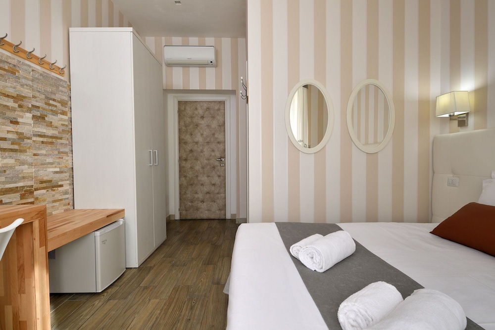 Rome Vatican Inn 12/39
