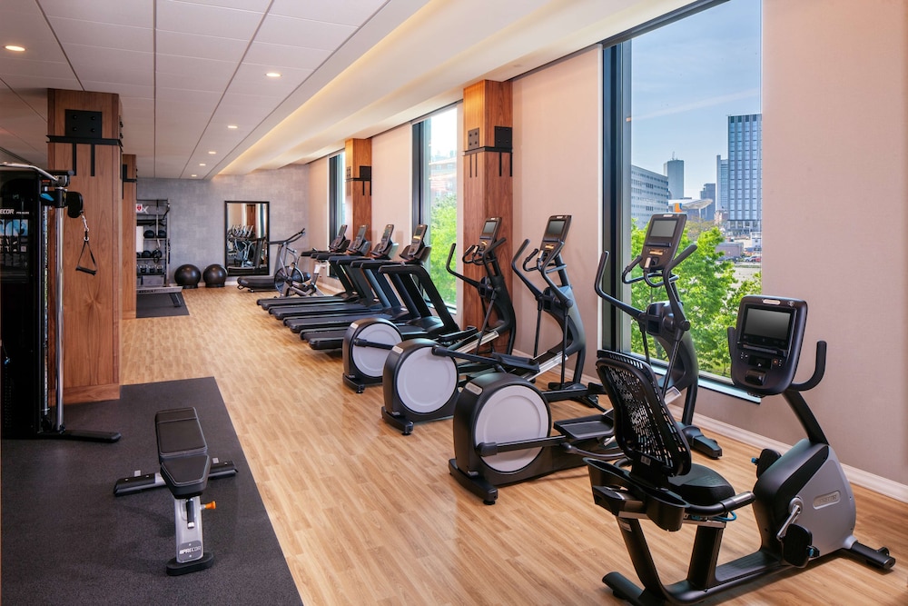 Hampton Inn Boston Seaport District 27/64